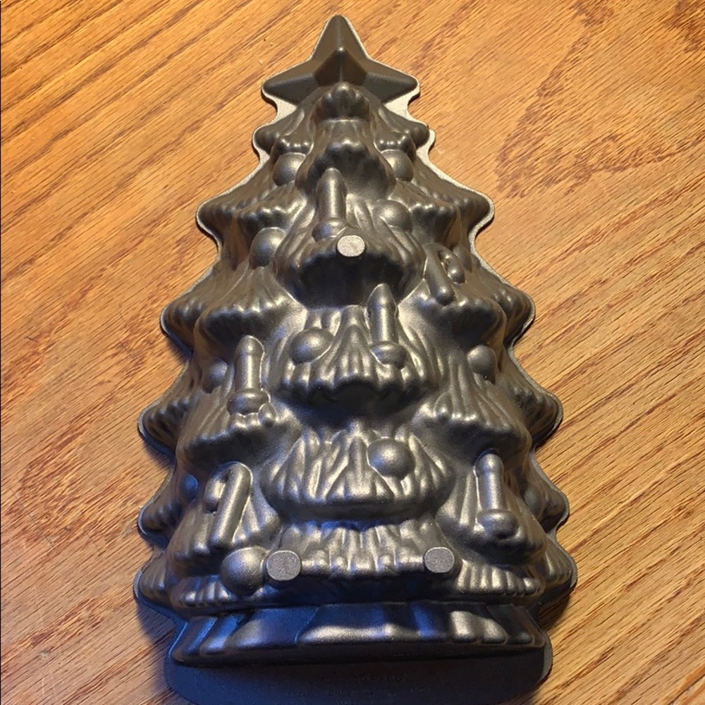 Nordic Ware Christmas tree cake form non-stick